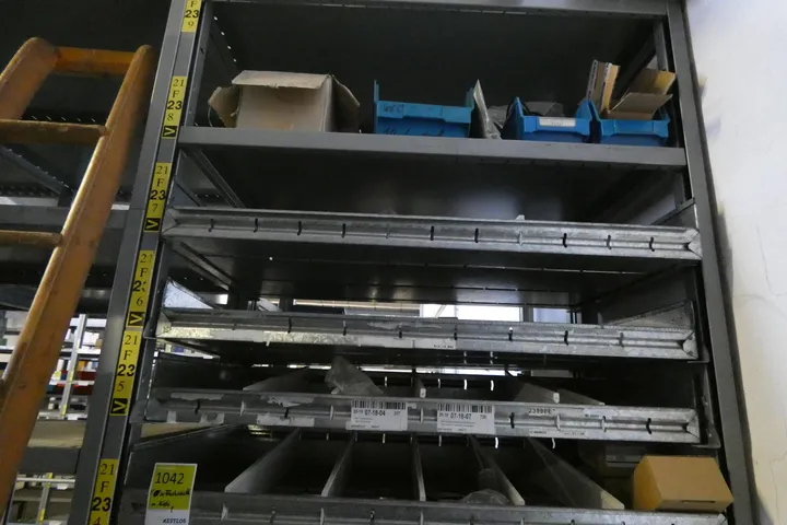 Konvolut Sanitär, Installation & Heizungstechnik, Zubehör, divers Umfang: 5x Fachinhalt, mit Kiste